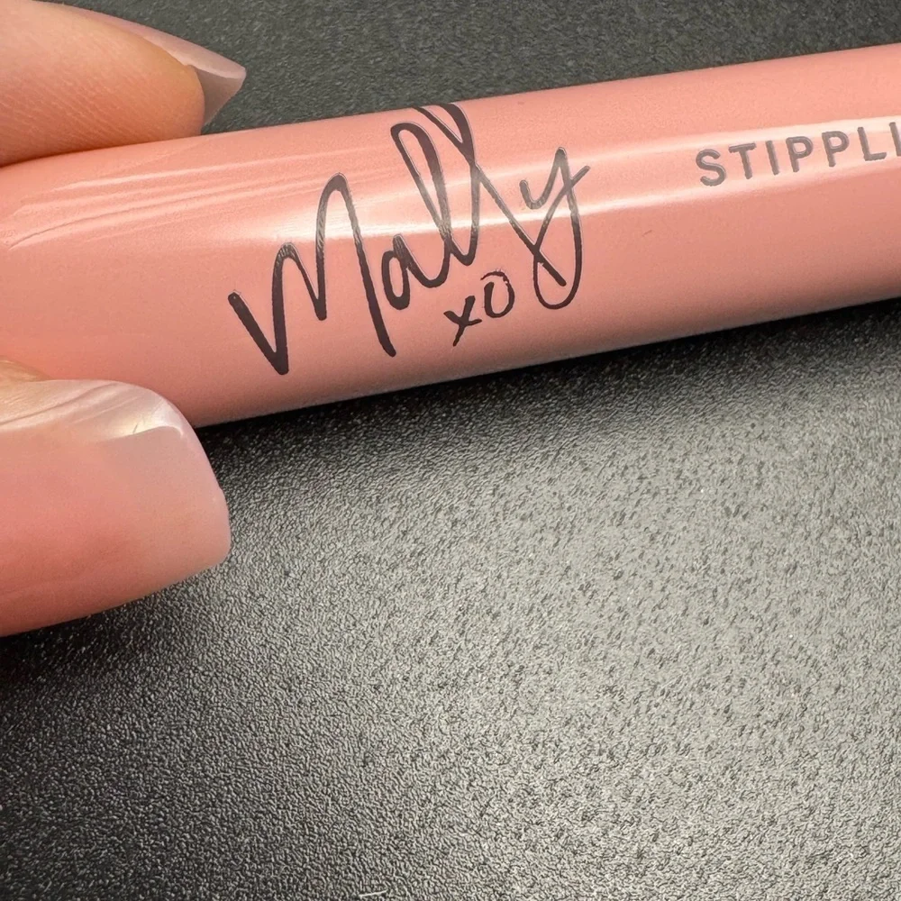 Mally Pink Stippling Foundation Brush-New in bag MRSP $18